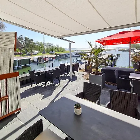 Waterfront Διαμέρισμα